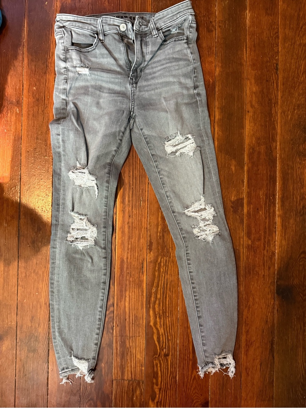 American Eagle Outfitters Gray Distressed Skinny Jeans